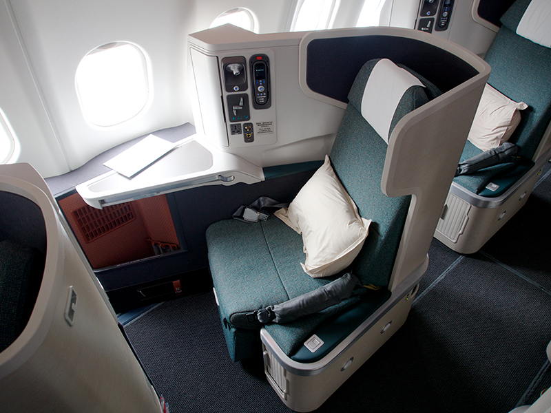 Upgrade in die Business Class mit Cathay Pacific