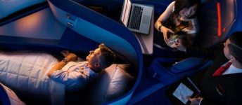 Delta_lie_flat_seat