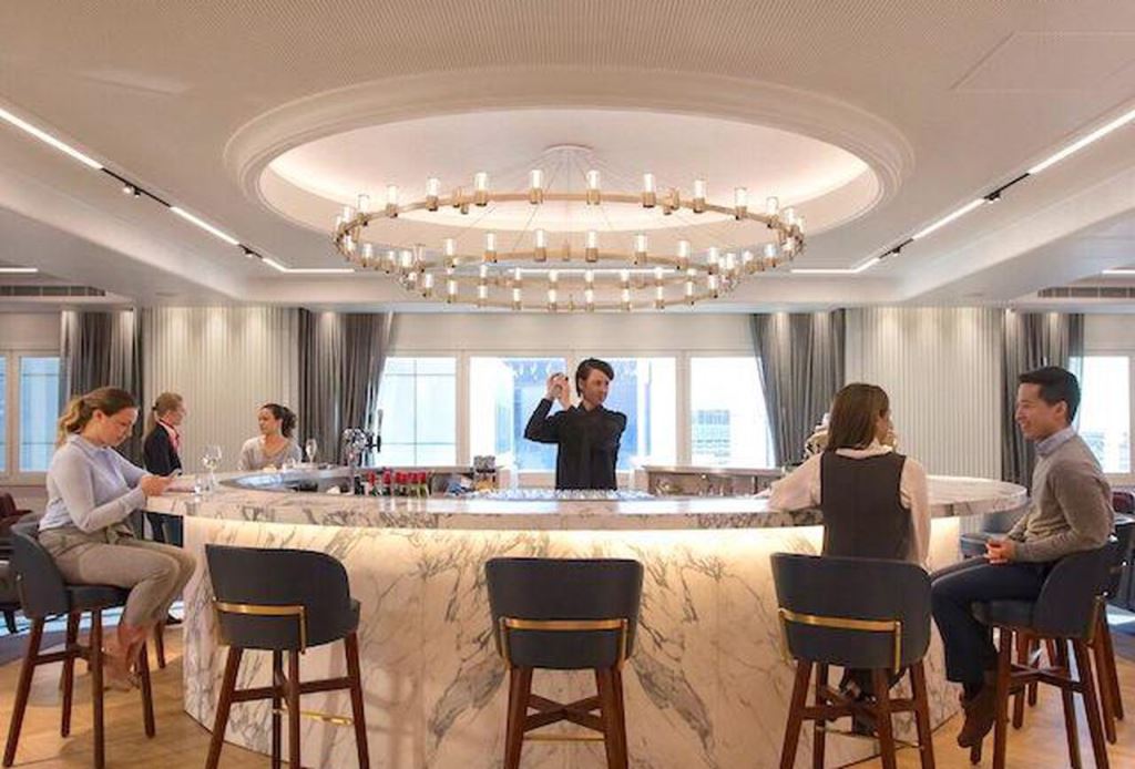 Top 5 Best Luxury Airlines in 2017 -10