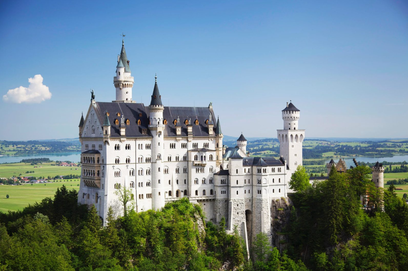 Cheap Business Class Tickets to Nuremberg, Germany